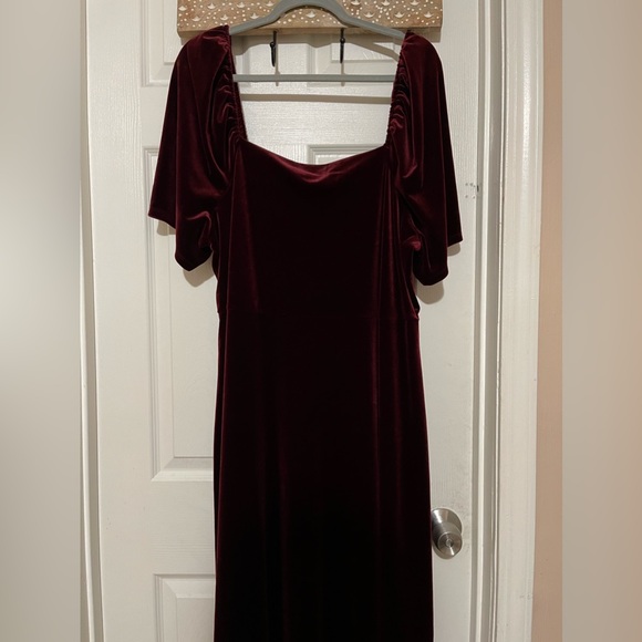 Fashion Mural Long Velvet Burgundy Dress - Picture 4 of 8